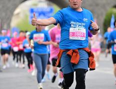 包含马拉松杯赛，岭北闪电队与西城玄武队大胜，阵地战处理得当！冲刺阶段不容有失的词条