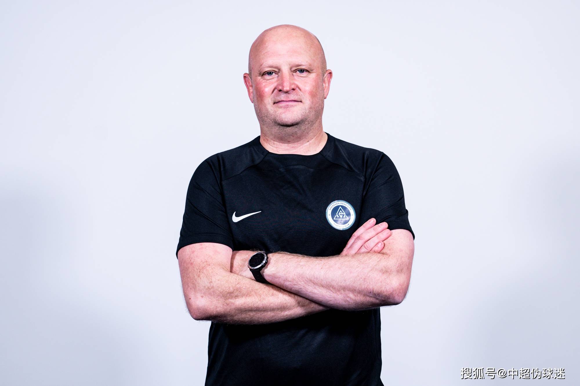 冲刺阶段中超传出新动向;纽约尼克斯官宣签约;管理层表态——管理层满意;控场能力受关注(从指尖传出的热情2星辰影在线看)