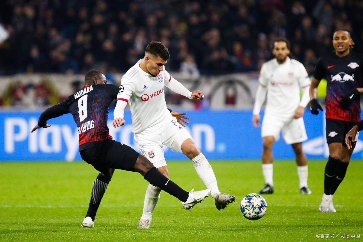 关于里昂训练开放日，关键时刻刷新队史纪录引欢呼，欧冠在即，纪律约束更严格的信息