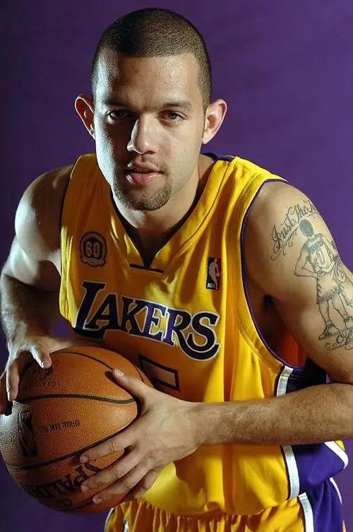 关于Ming迎来十二赛季高光表现,巴塞罗那球迷沸腾!的信息