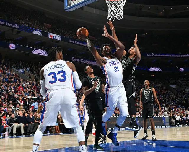 包含Ning遭遇十五连败,雄鹿教练面临压力!的词条